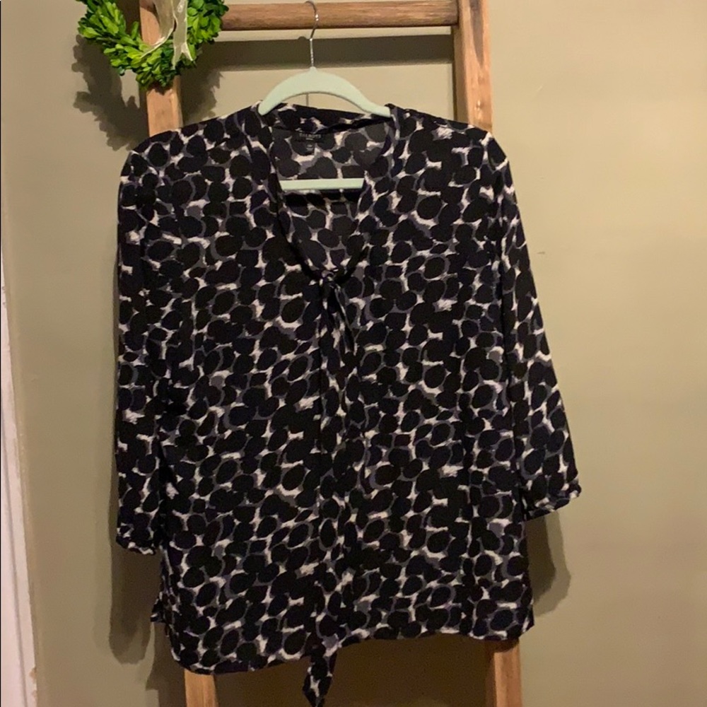 Talbots patterned black and white tie front top